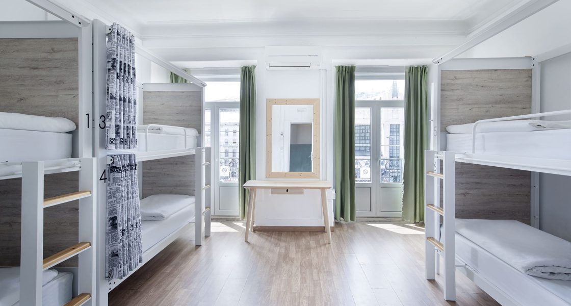 6bed-female1-1-scaled.jpg